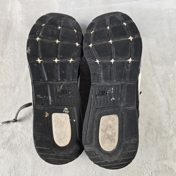 Nike Venture Runner Iron Grey, Crimson Sz 13 2944-004 - Picture 6 of 6